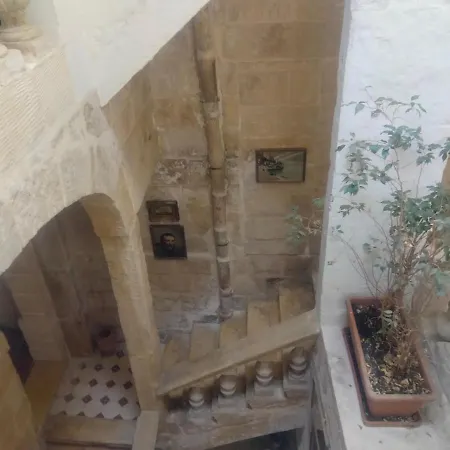 Charming 17th Cent House Of Character In The Famous 3 Cities, Right Next To Valletta