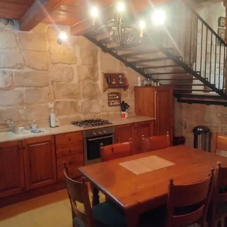 Charming 17th Cent House Of Character In The Famous 3 Cities, Right Next To Valletta Tatil Evi