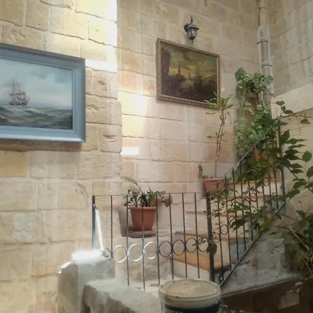 Charming 17th Cent House Of Character In The Famous 3 Cities, Right Next To Valletta *