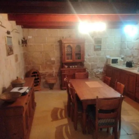 Charming 17th Cent House Of Character In The Famous 3 Cities, Right Next To Valletta
