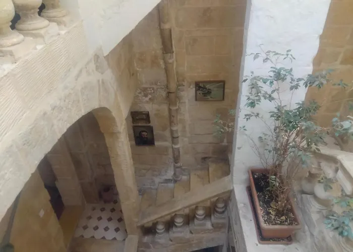Charming 17th Cent House Of Character In The Famous 3 Cities, Right Next To Valletta