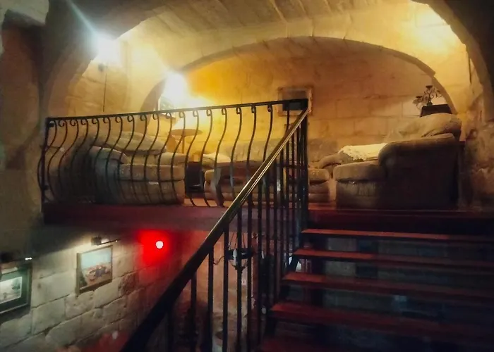 Charming 17th Cent House Of Character In The Famous 3 Cities, Right Next To Valletta *